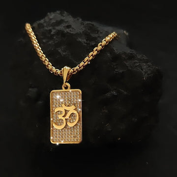 Bellora Omkara Diamond studded Gold Pendant with Chain