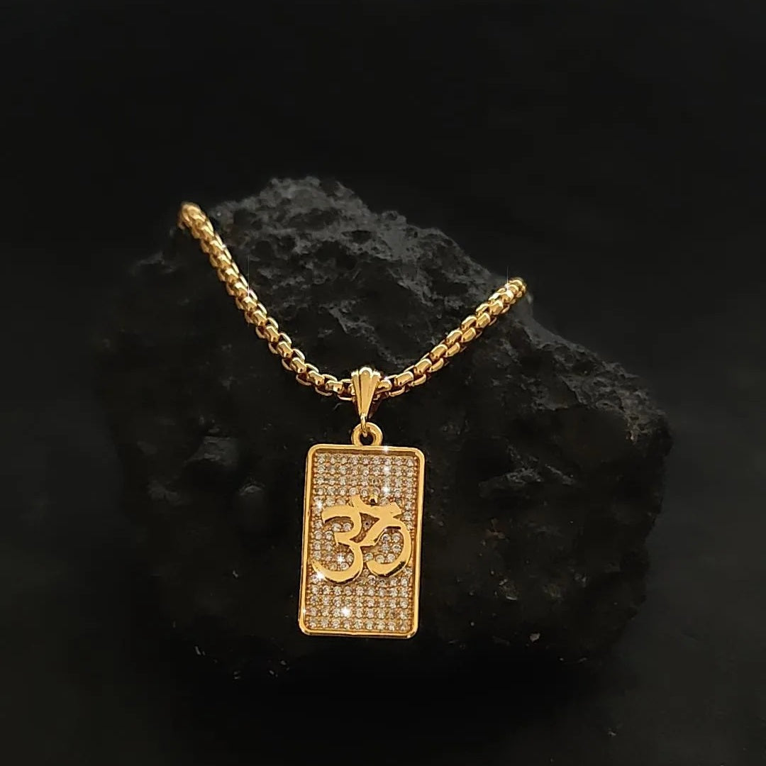 Bellora Omkara Diamond studded Gold Pendant with Chain